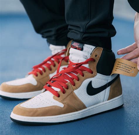 nike air jordan 1 rookie of the year stückzahl|jordan 1 high rookie.